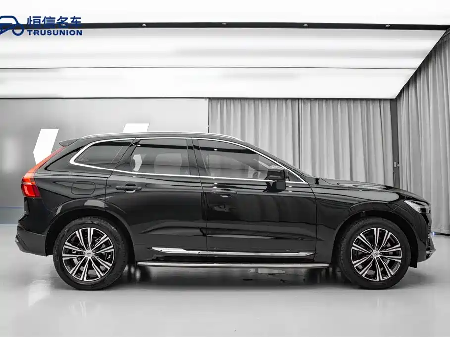 Фото 4 - Volvo XC60