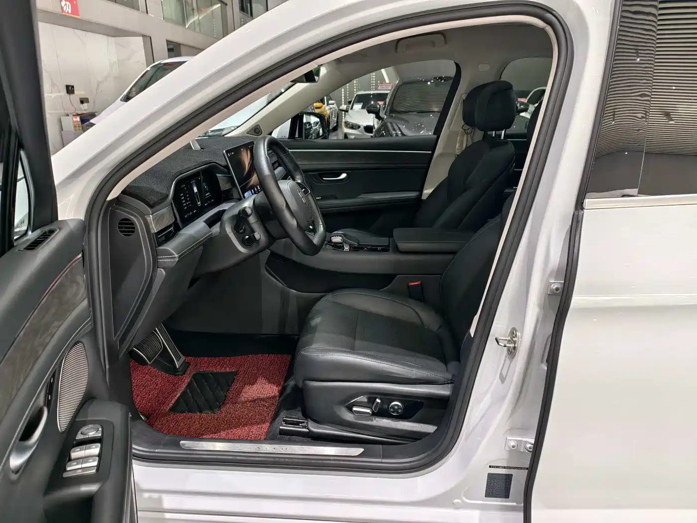 AITO Wenjie AITO M5 2022 Extended Range AWD Flagship фото 7