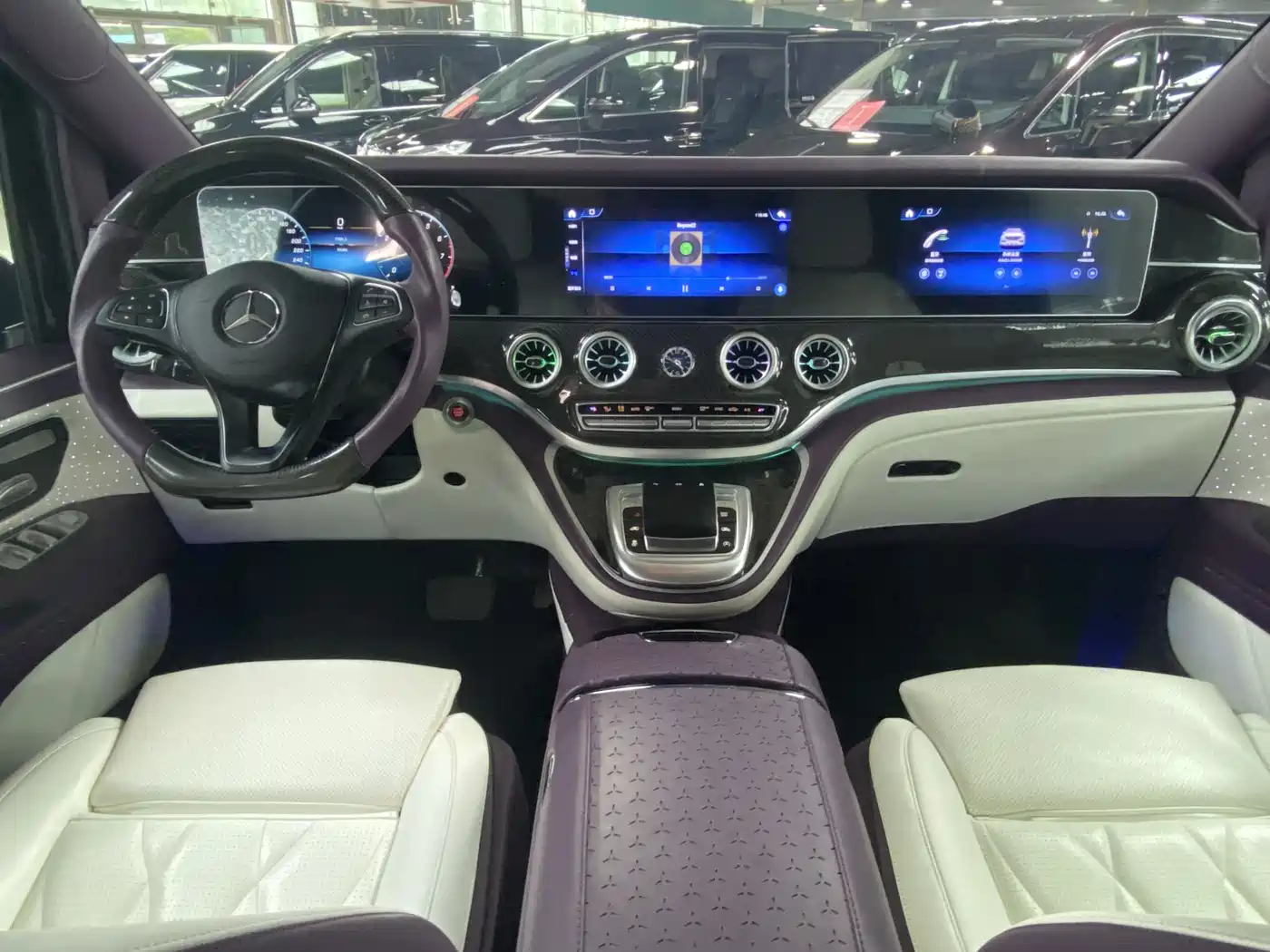 Mercedes-Benz Vito 2023 2.0T Business 7-Seater фото 9