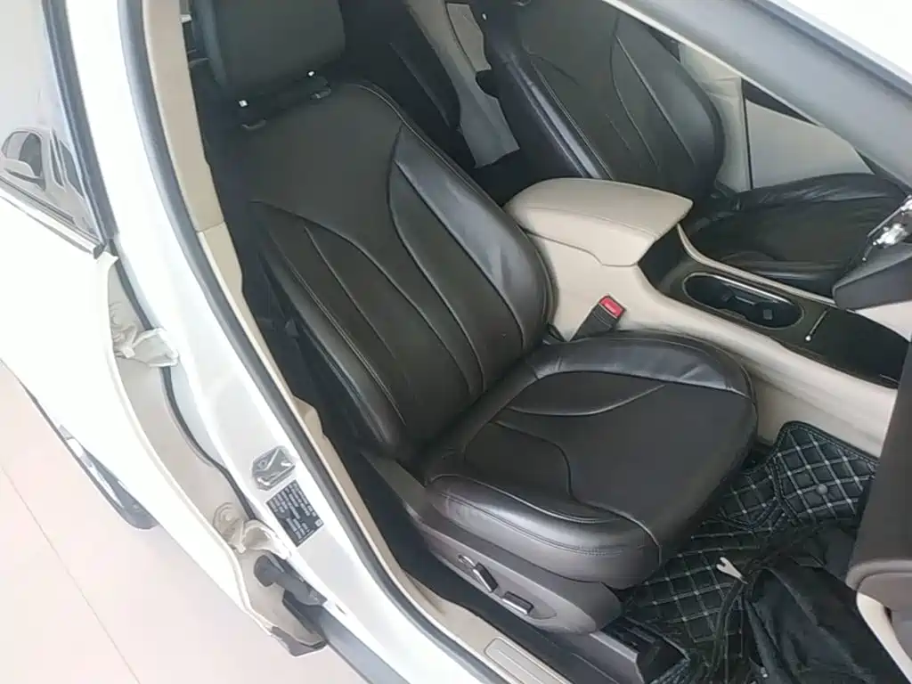 Photo 25 - Lincoln MKC