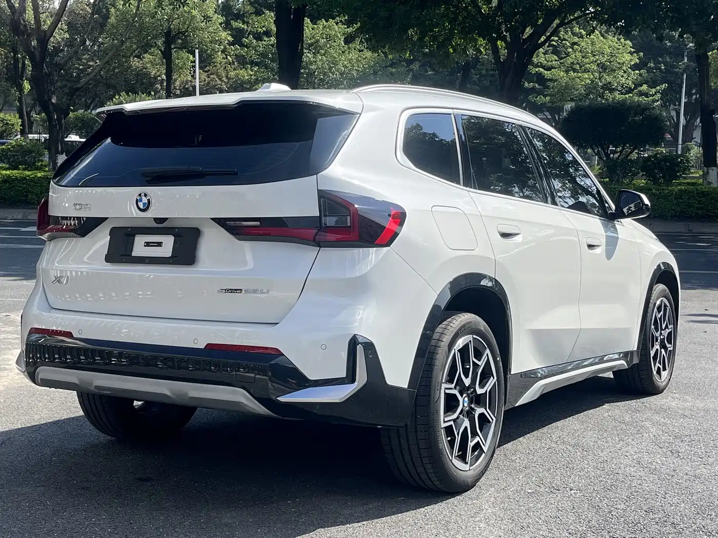 BMW X1 2024 sDrive25Li X Design Package фото 6