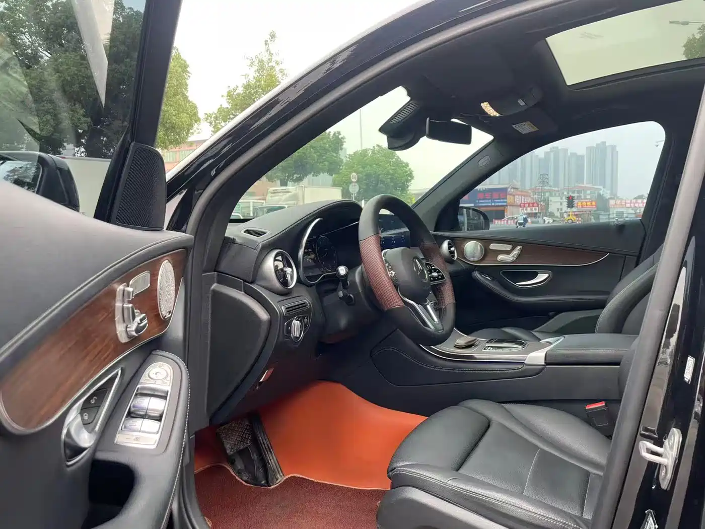 Mercedes-Benz GLC 2021 GLC 300 L 4MATIC Sporty фото 4