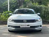 Photo 2 - Volkswagen Magotan