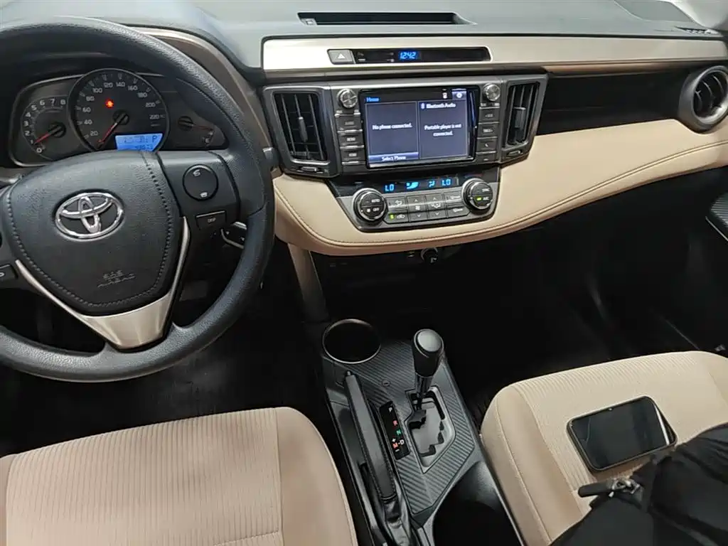 Toyota RAV4 Rongfang 2015 2.0L CVT 2WD Trend Edition фото 13