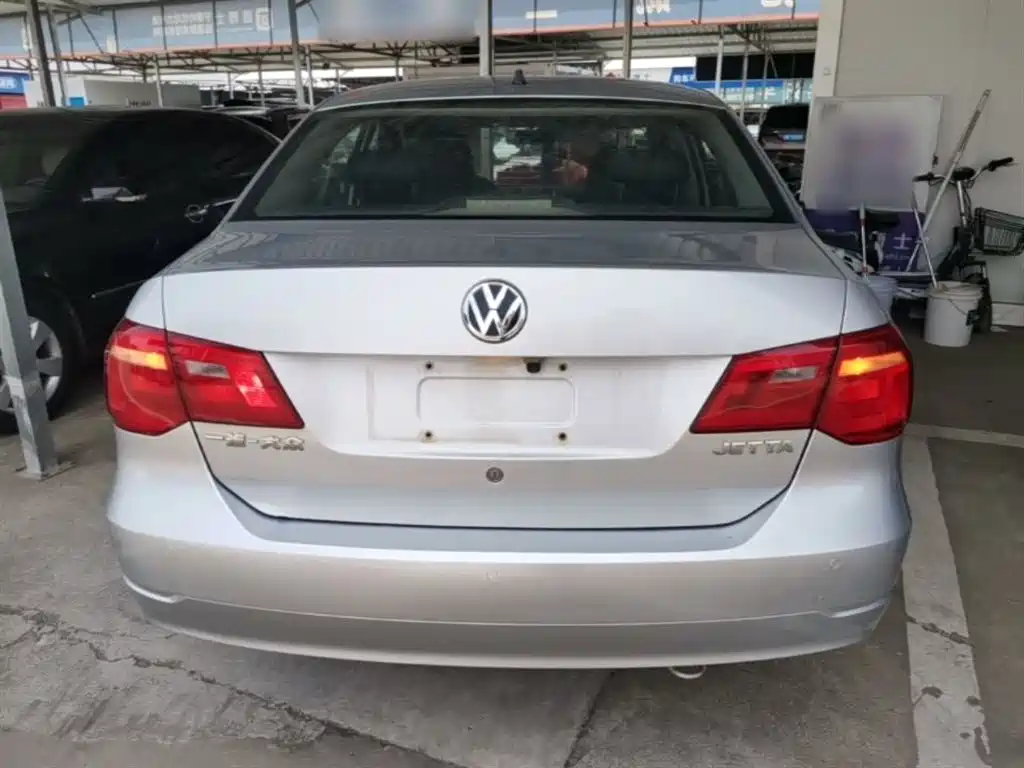 Volkswagen Jetta 2015 1.6L Auto Comfort фото 6