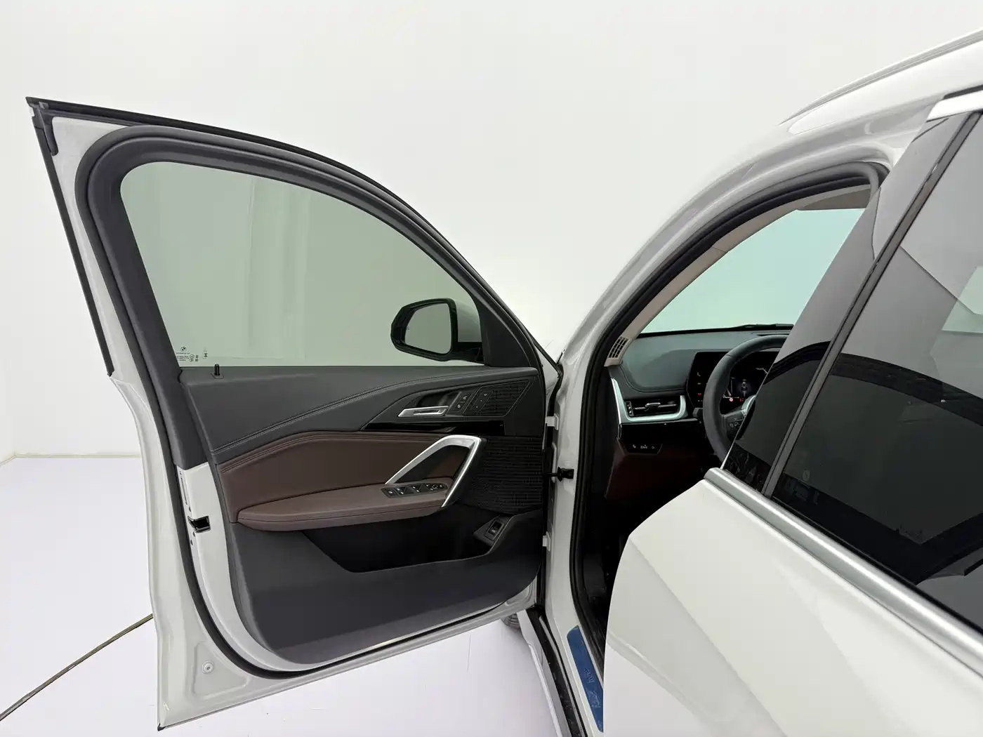BMW X1 2023 sDrive20Li X Design Package фото 17