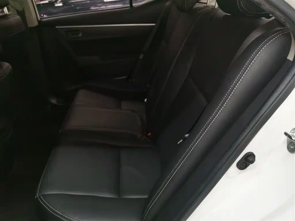 Toyota Corolla 2017 Facelift 1.2T S-CVT GL фото 13