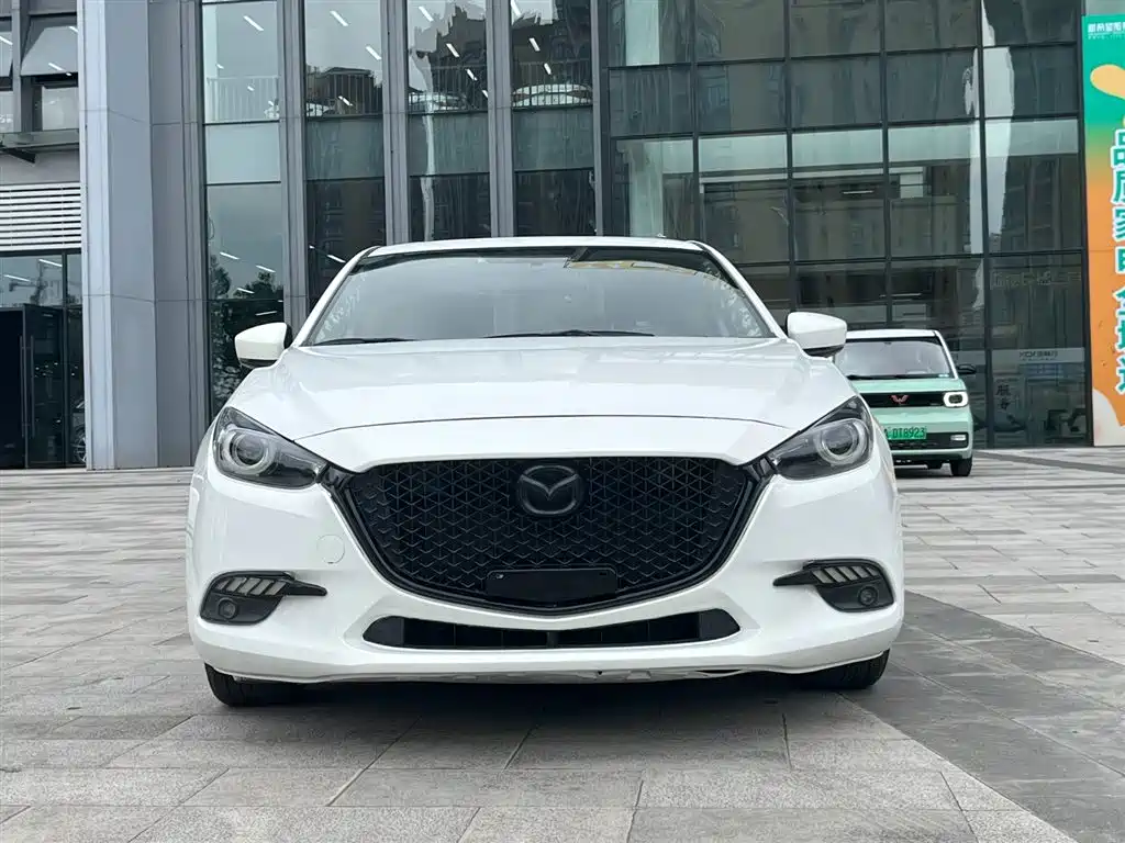 Mazda Mazda3 Axela 2017 Sedan 1.5L Automatic Luxury China V фото 3