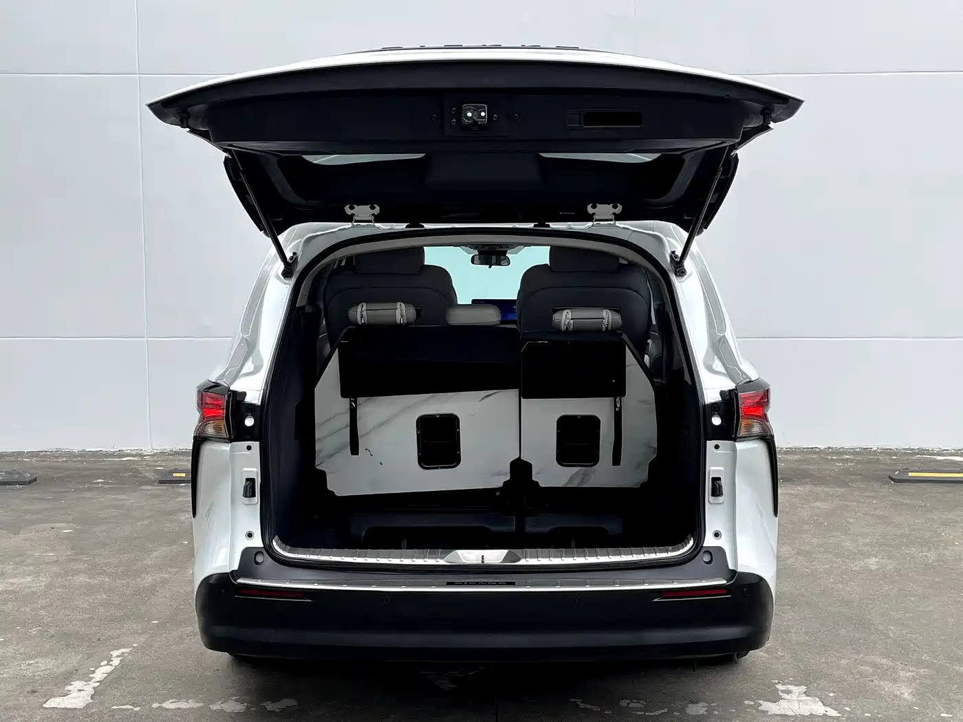 Toyota Sienna 2021 2.5L Hybrid Comfort Edition фото 18