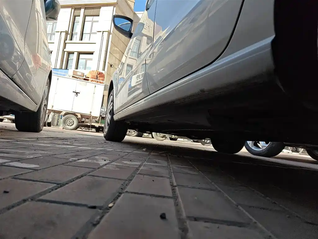 Volkswagen Polo 2016 1.4L Automatic Trend фото 18