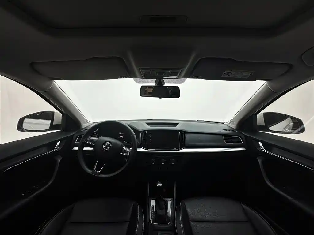 Škoda Kamiq 2022 1.5L Automatic Comfort Edition фото 10
