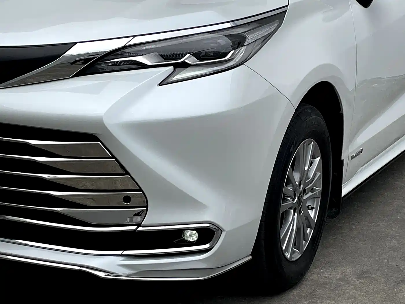 Toyota Sienna 2021 2.5L Hybrid Comfort Edition фото 5