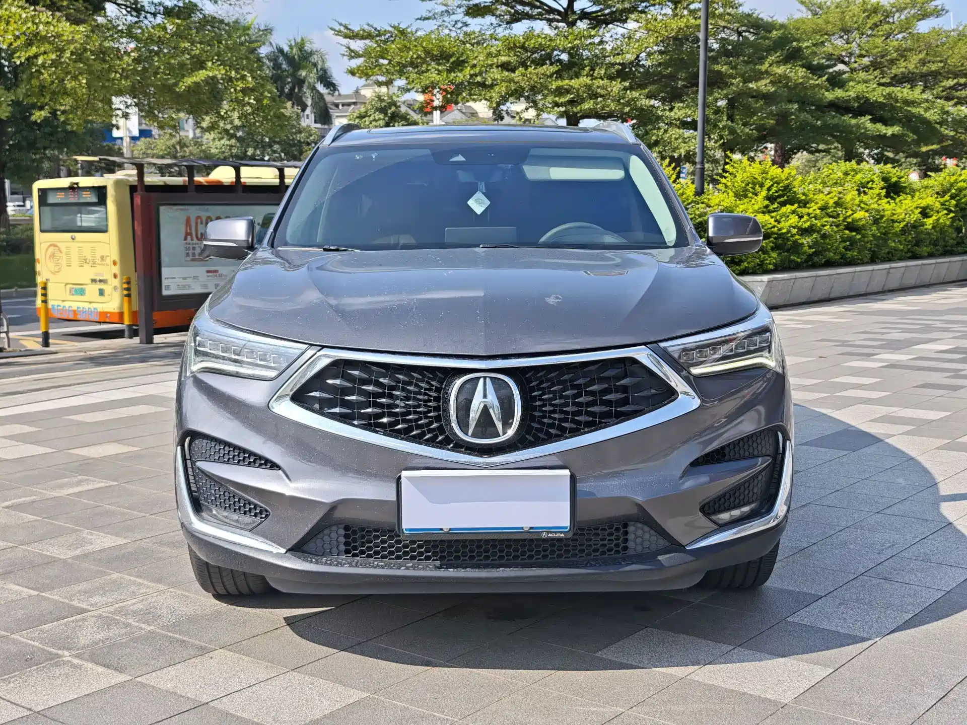 Фото 2 - Acura RDX