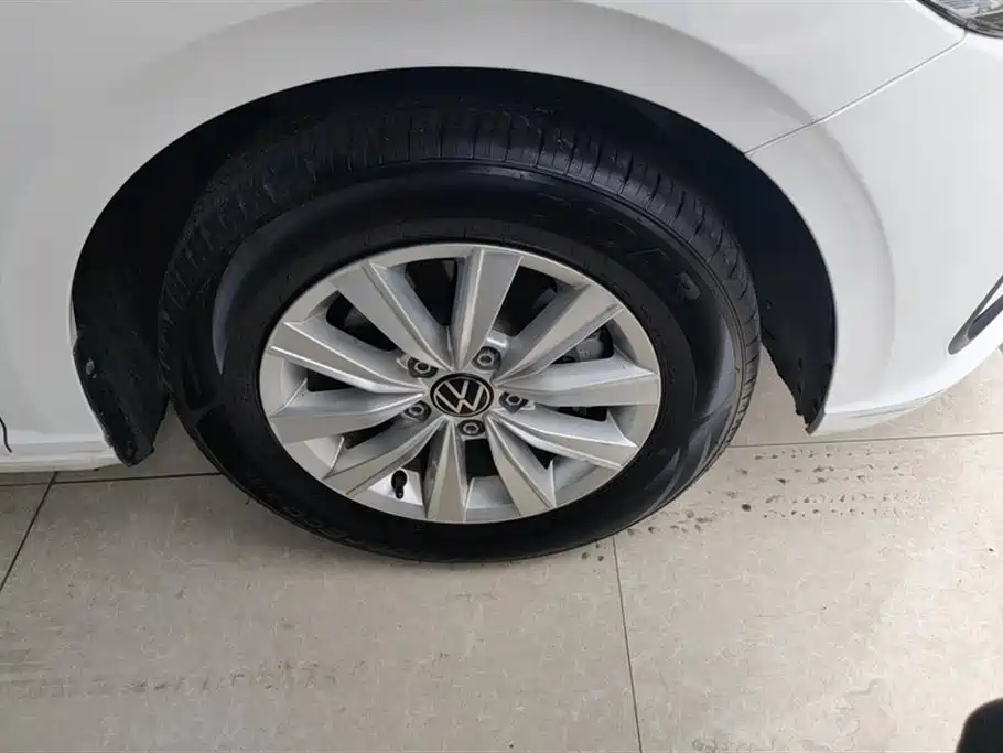 Volkswagen Lavida 2024 Model 1.5L Automatic Delight Edition фото 6