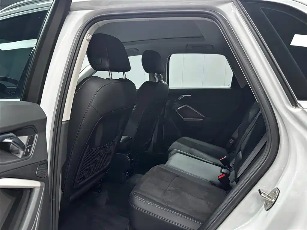 Audi Q3 2022 35 TFSI Fashion Dynamic фото 15