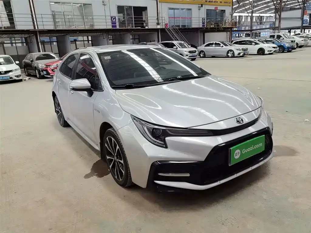 Toyota Levin 2021 Dual Engine 1.8H E-CVT Sport фото 4