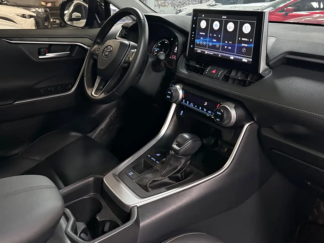 Toyota Wildlander 2022 Hybrid 2.5L E-CVT FWD Luxury PLUS Edition фото 20