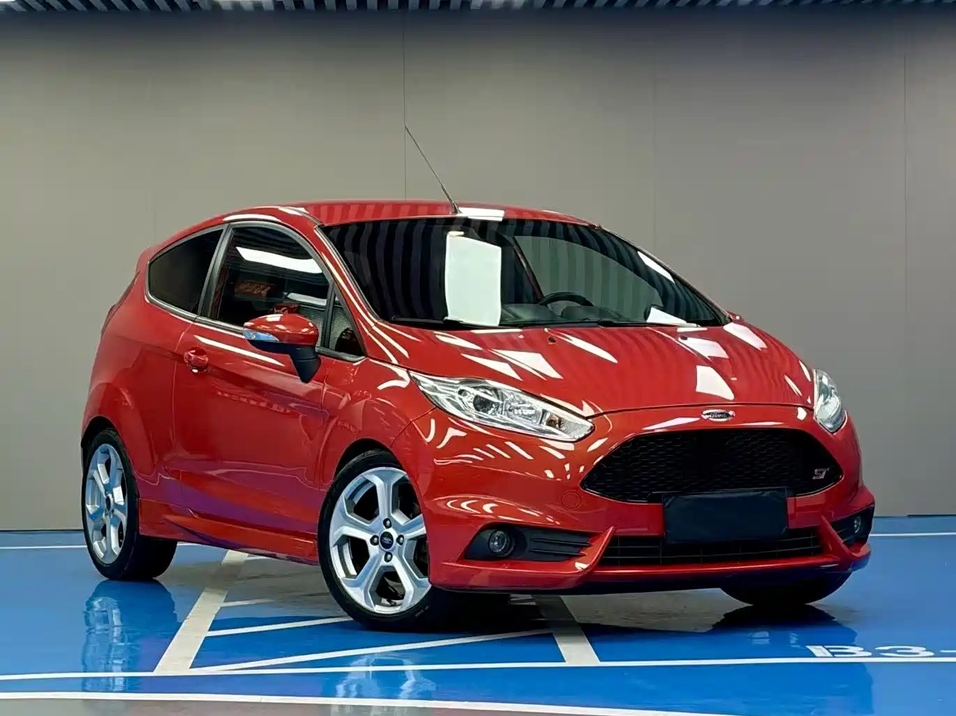 Ford Fiesta (Import) 2013 1.6T ST фото 3