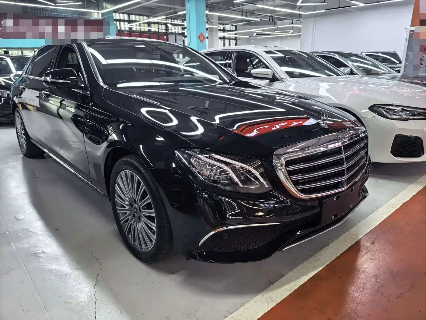 Фото 3 - Mercedes-Benz E-Class