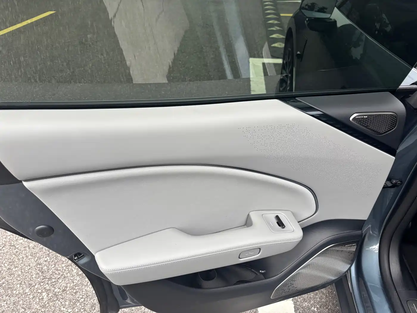 ZEEKR 007 2024 2025 RWD Smart Driving 75kWh