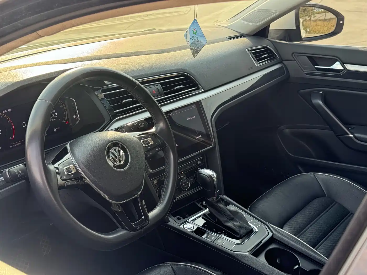 Volkswagen Lamando 2019 280TSI DSG Luxury Edition China VI фото 6
