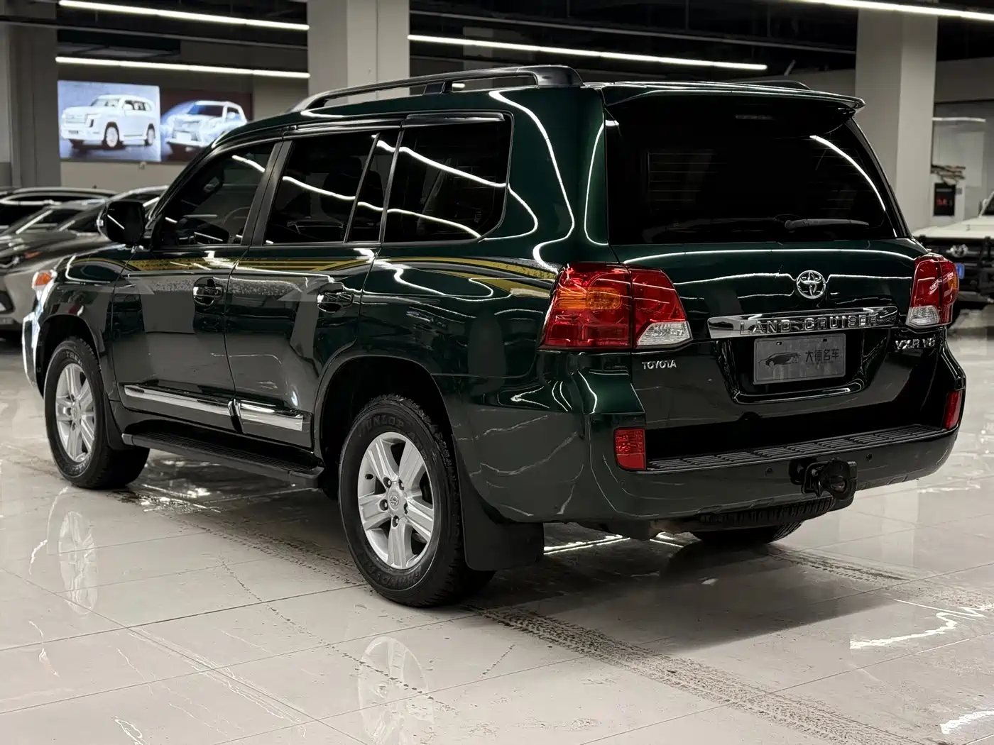 Toyota Land Cruiser 2012 4.6L Automatic VX-R фото 6