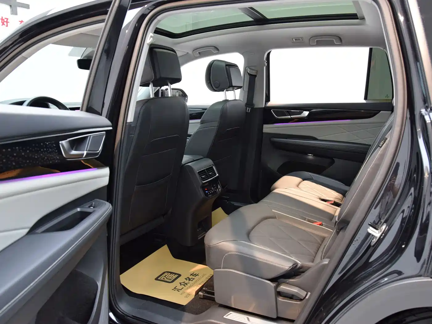 Volkswagen Teramont 2024 530 V6 AWD Prestige Luxury Edition фото 8
