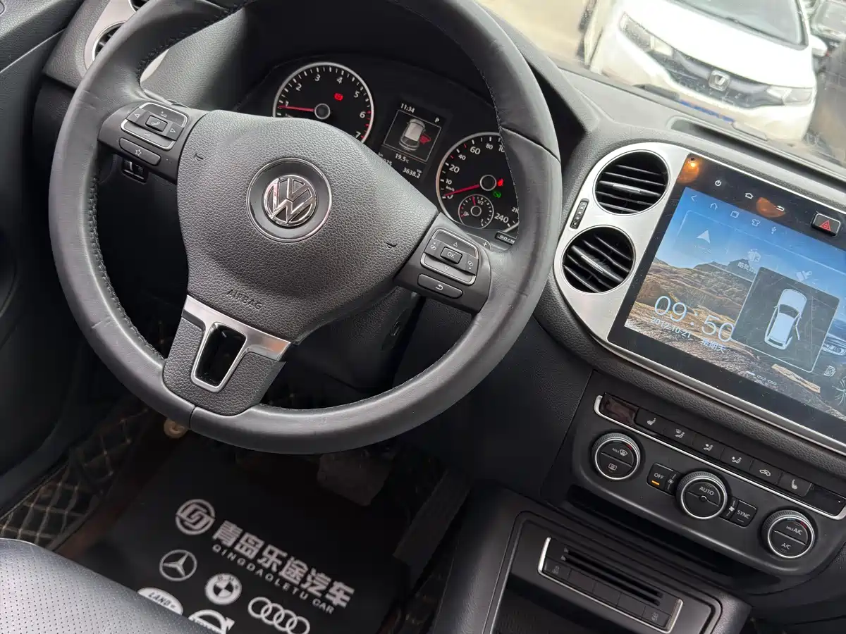 Volkswagen Tiguan 2015 1.8TSI Automatic 2WD Highline фото 14