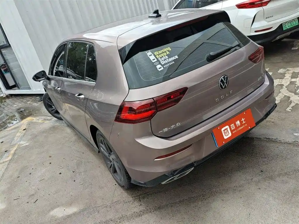 Volkswagen Golf 2023 Model 280TSI DSG R-Line фото 3