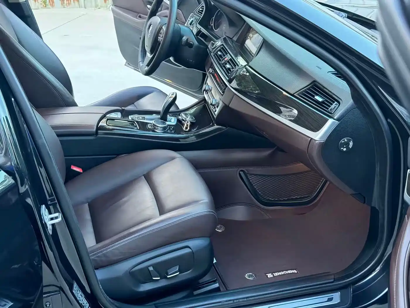 BMW 5 Series 2017 525Li Luxury Design Package фото 6