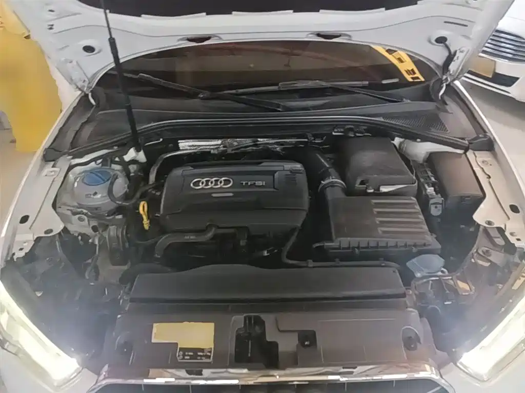 Audi A3 2015 Sportback 40 TFSI Automatic Comfort фото 20