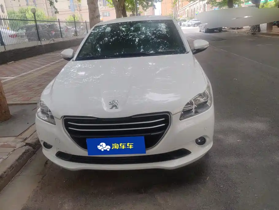 Photo 2 - Peugeot 301
