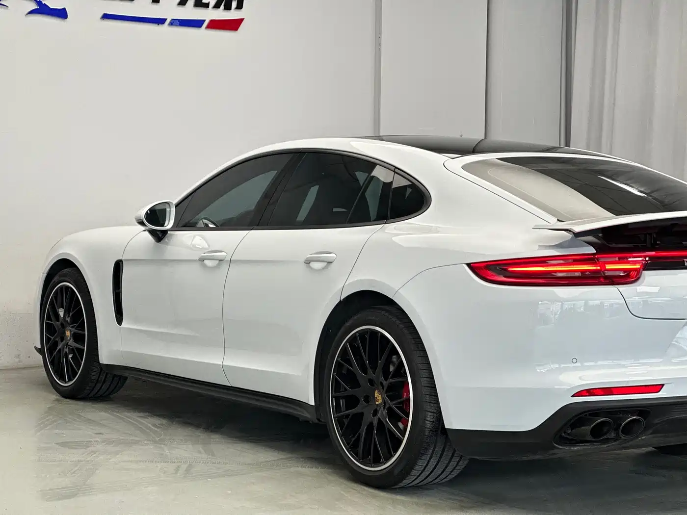 Porsche Panamera 2017 Panamera 3.0T фото 15