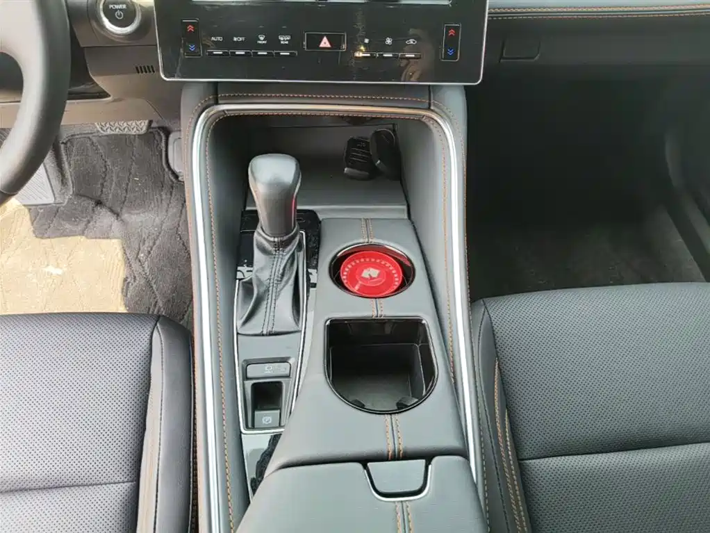 Toyota Avalon 2024 Model Hybrid 2.0L Premium Selection Edition фото 14