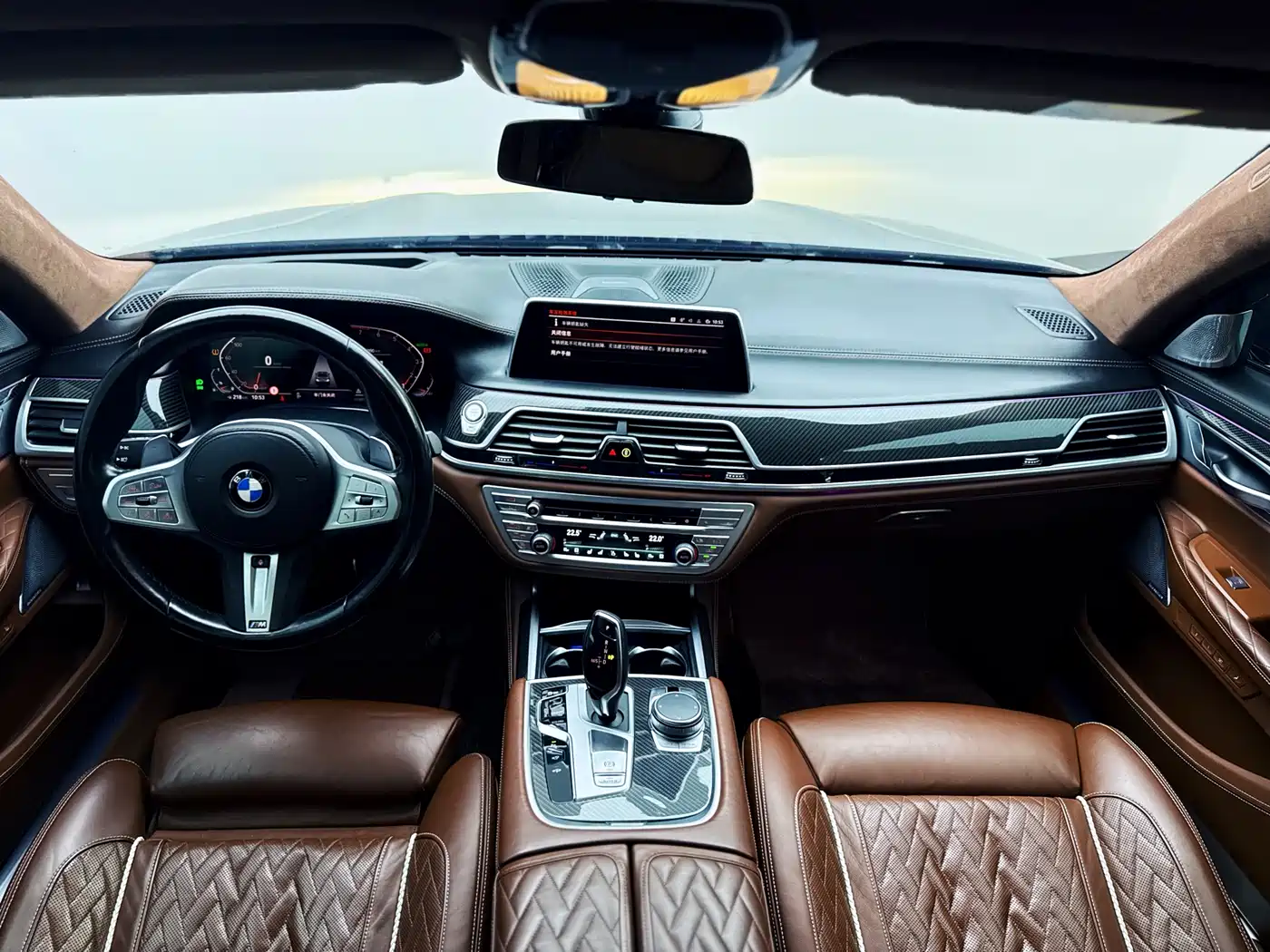 BMW 7 Series 2019 740Li xDrive Executive M Sport Package фото 17