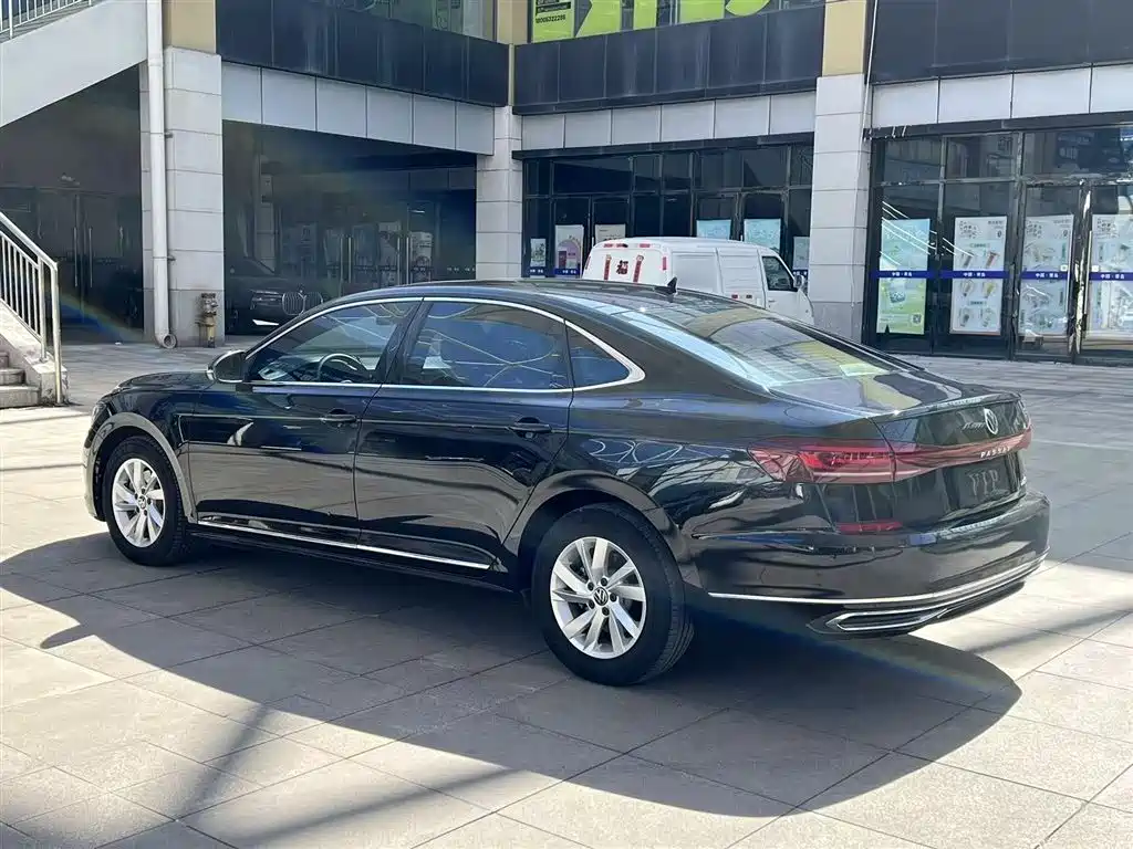 Volkswagen Passat 2023 Facelift 280TSI Business Edition фото 18