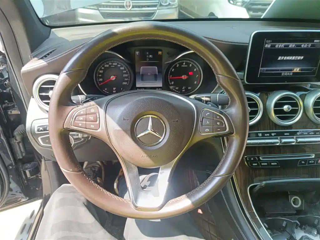 Mercedes-Benz GLC 2017 GLC 260 4MATIC Luxury фото 7