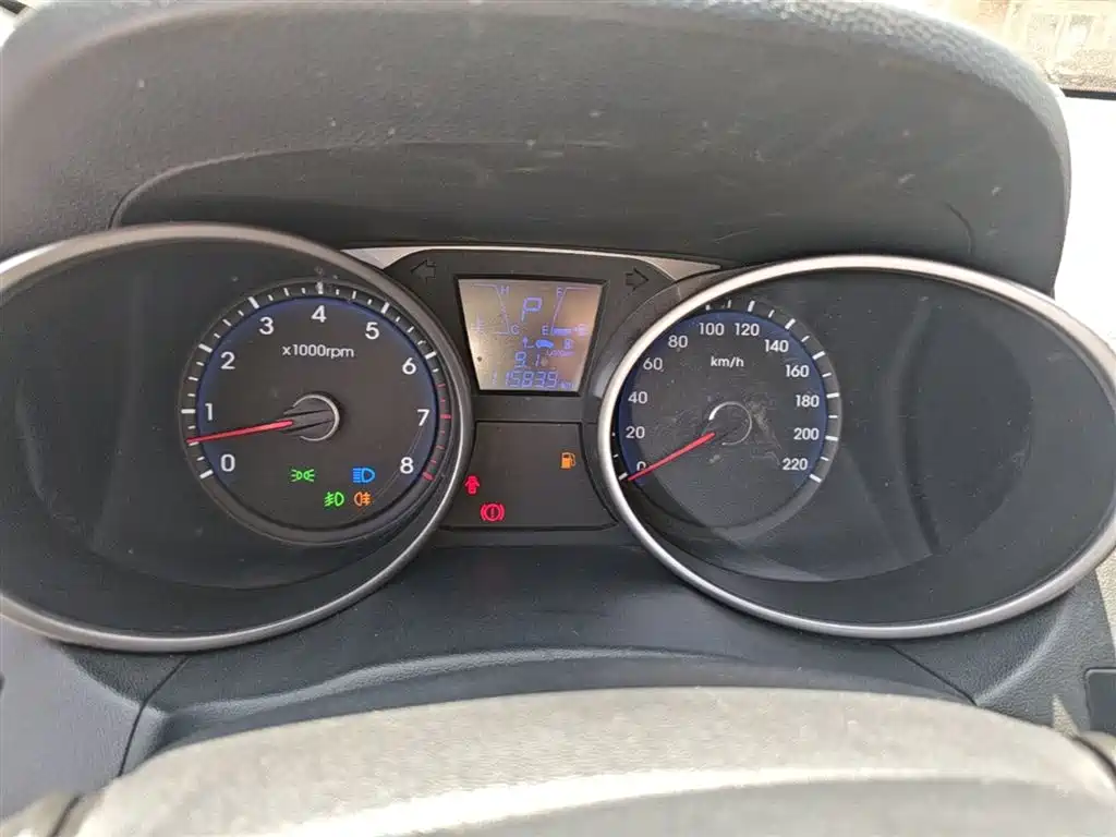 Hyundai Beijing Hyundai ix35 2013 2.0L Automatic 2WD Comfort GL China IV фото 12