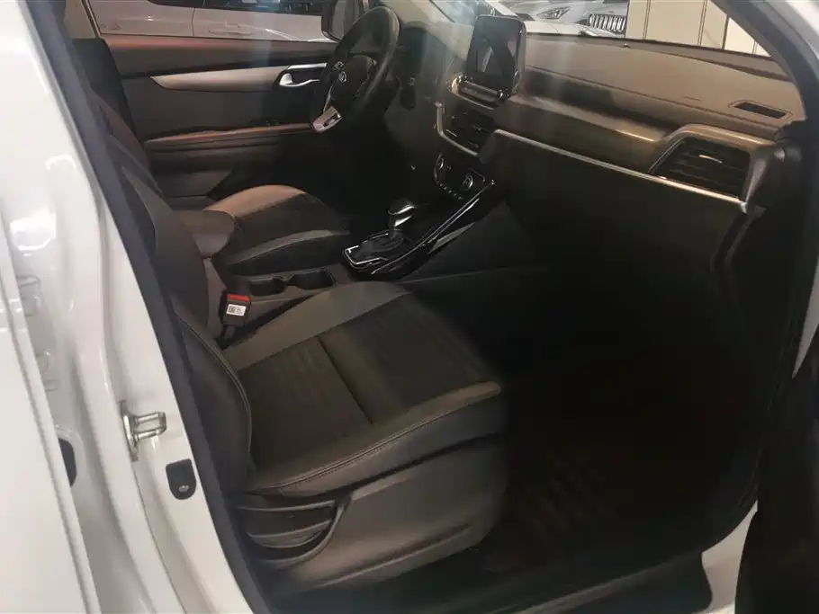 Kia Sportage 2018 2.0L Automatic Smart Luxury (China V) фото 8