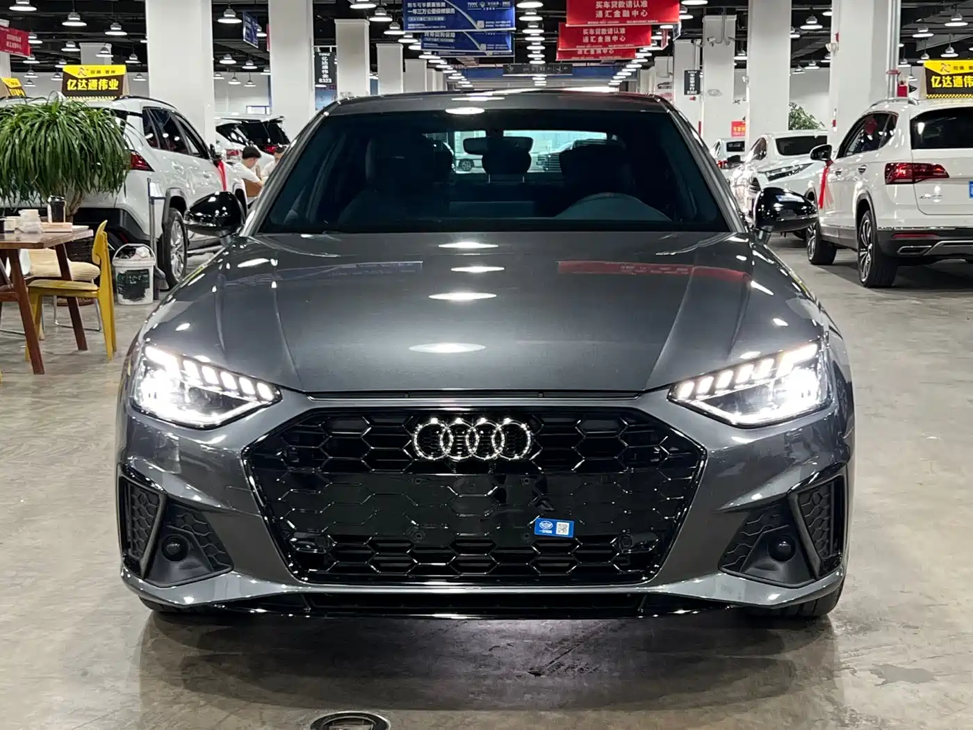 Audi A4L 2025 2 Million Celebration Edition 40 TFSI Luxury Dynamic