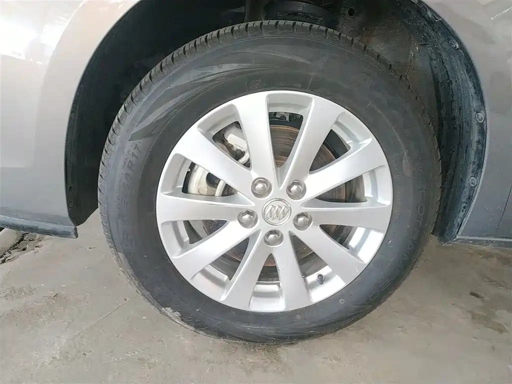 Buick GL8 2018 28T Comfort China VI фото 25