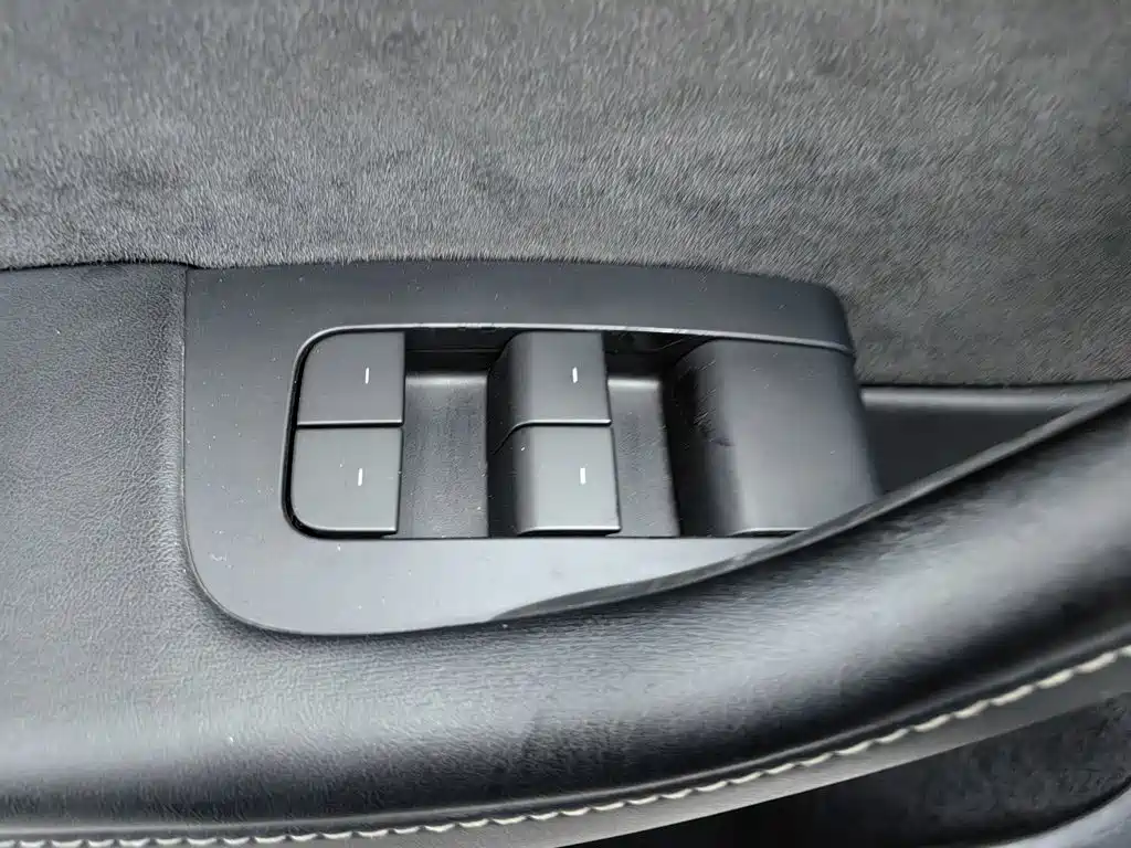 Фото 9 - Tesla Model Y