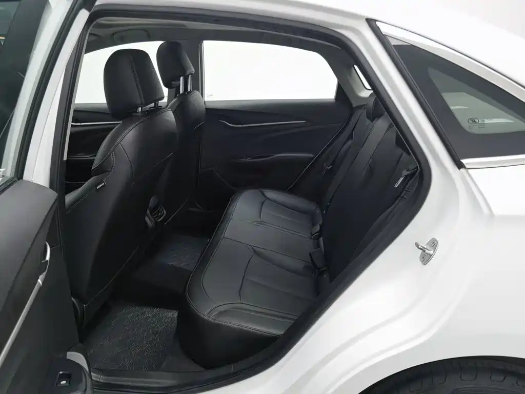 Фото 15 - Buick Excelle