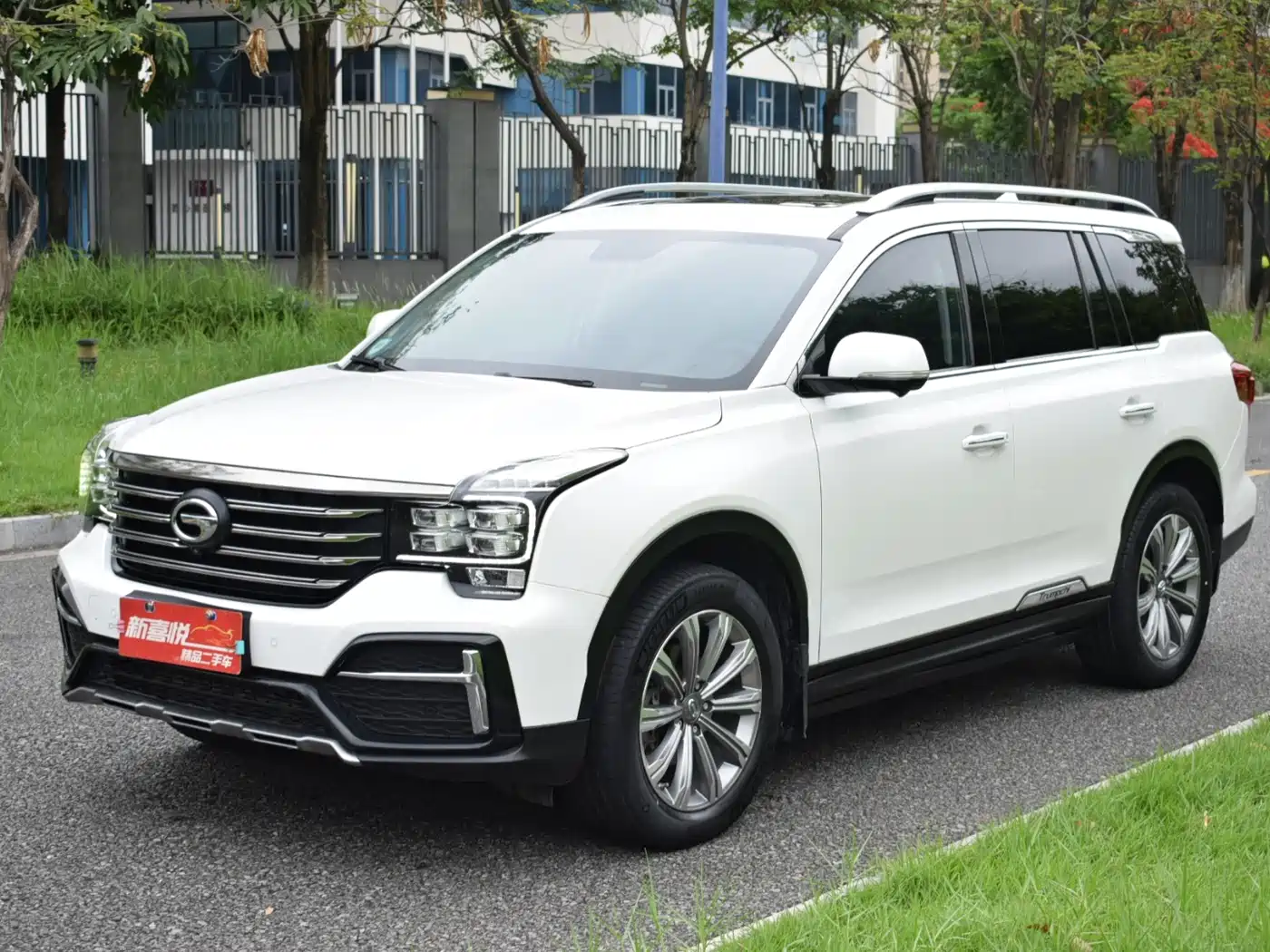 GAC Trumpchi GS8 2019 390T 2WD Luxury Smart Connect Edition (7-seater)