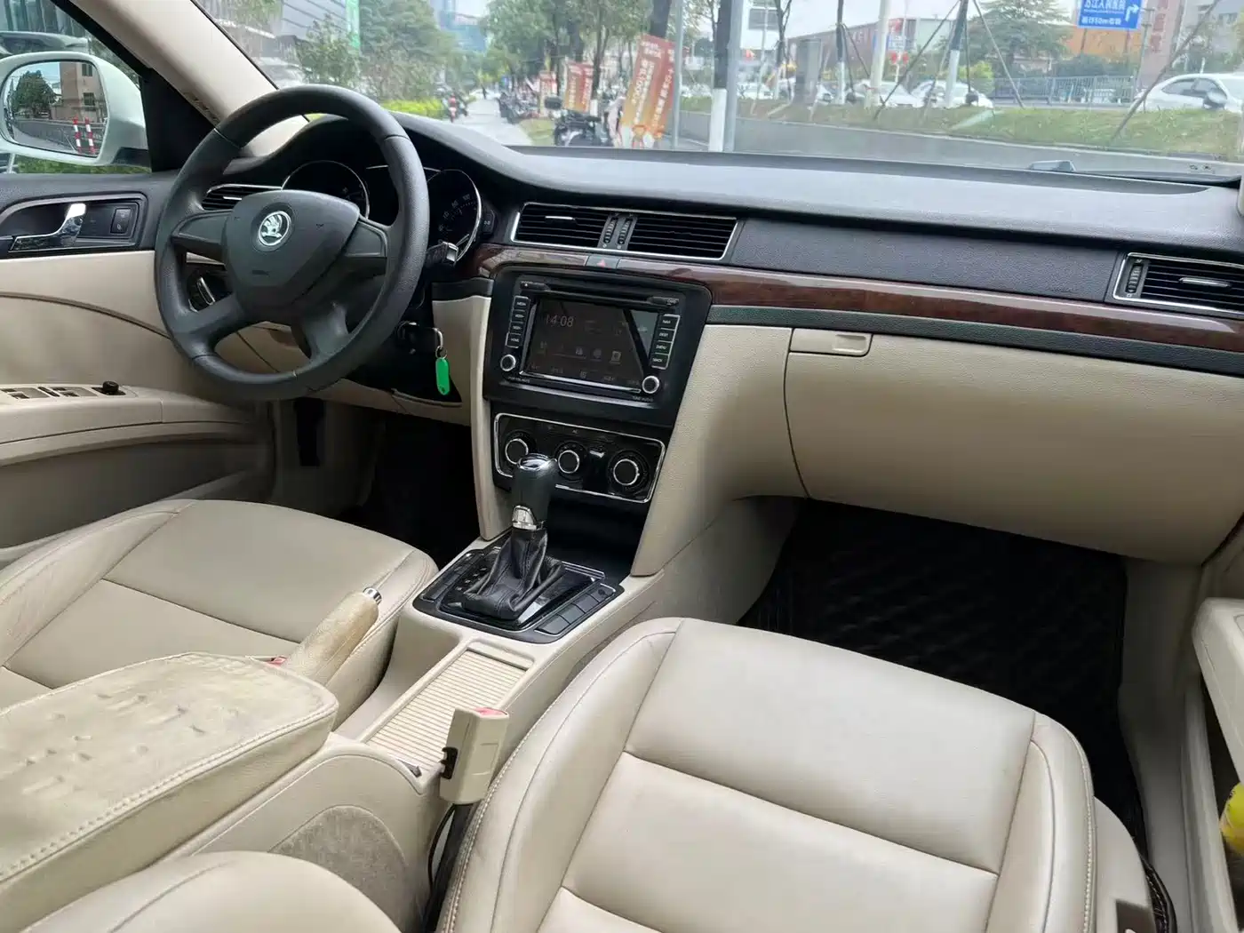 Škoda Superb 2013 1.8TSI Automatic Elite Edition фото 22