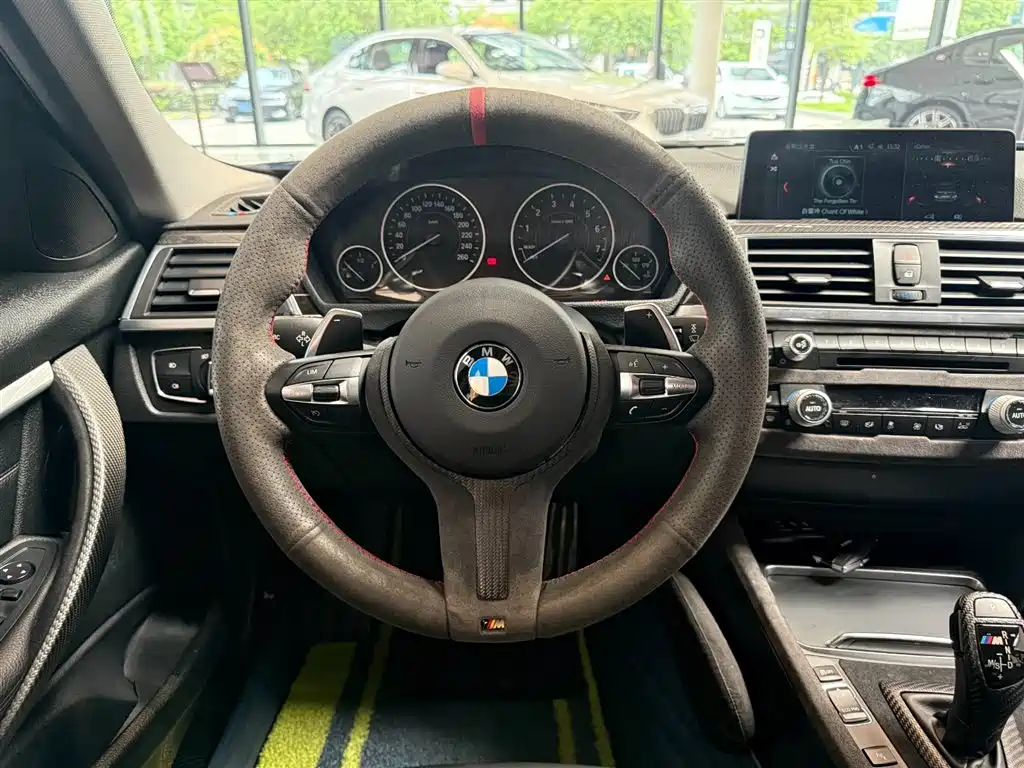 BMW 3 Series 2017 330Li M Sport фото 2
