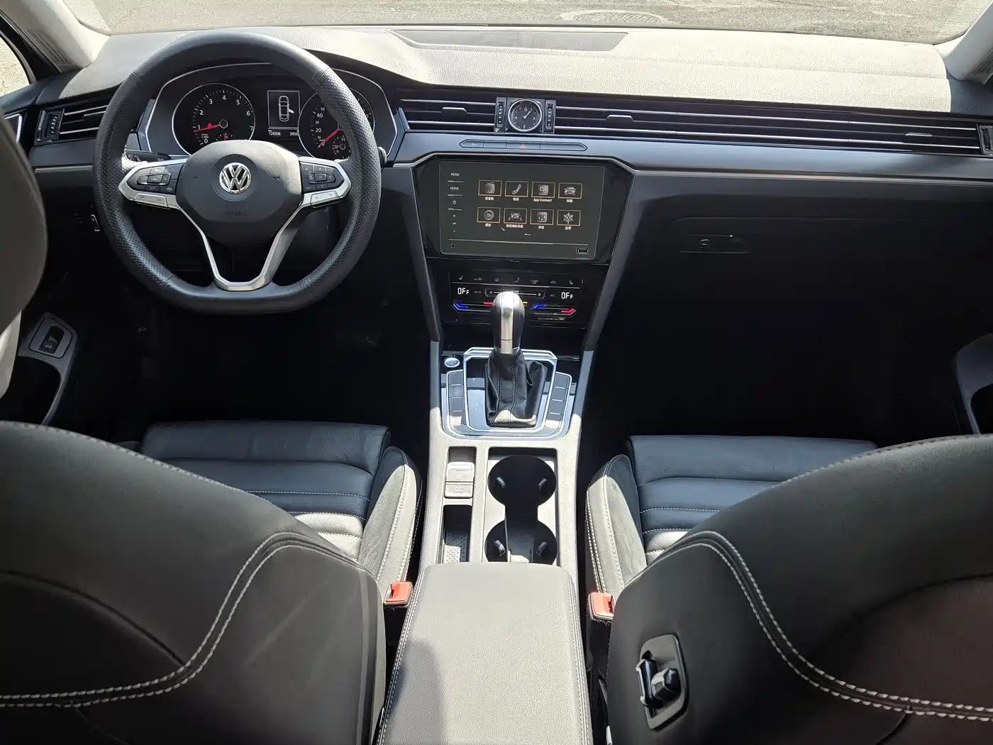 Volkswagen Magotan 2020 330TSI DSG Leading фото 4