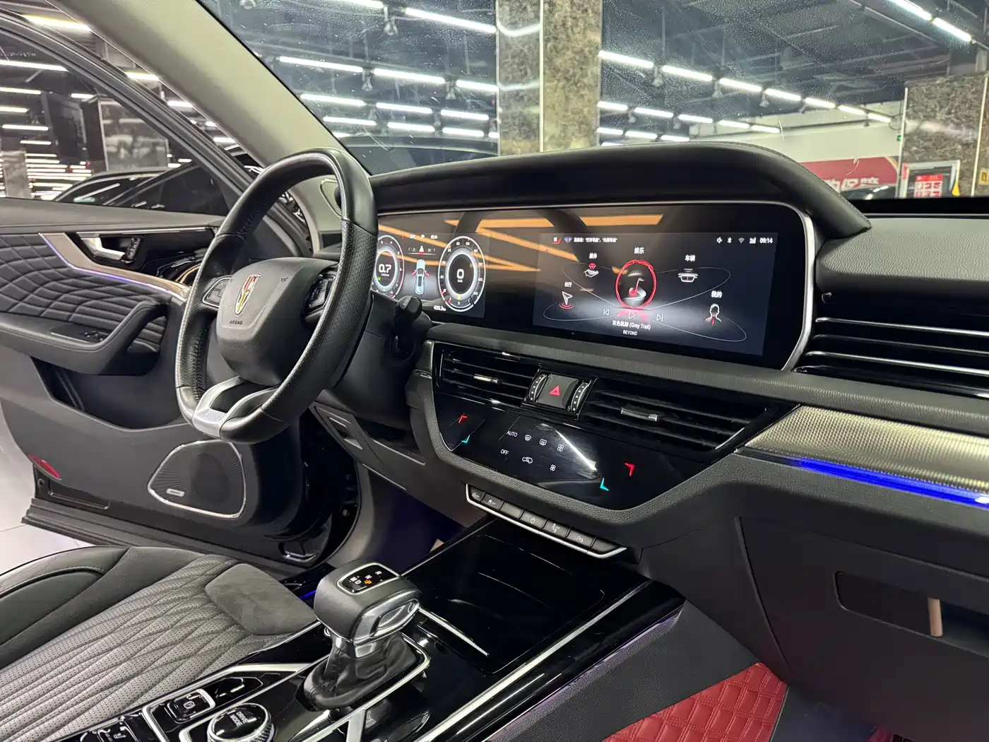 Hongqi HS5 2022 Facelift 2.0T Smart Flag Enjoyment Edition фото 10