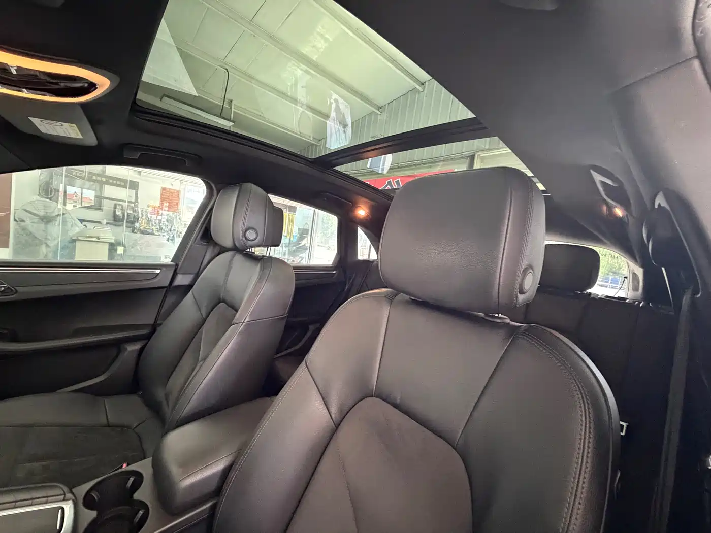 Porsche Macan 2016 Macan 2.0T фото 7
