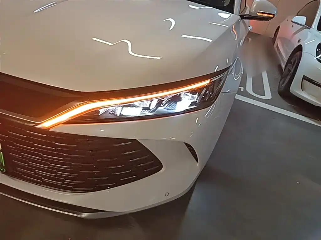 BYD Qin L 2024 DM-i 120KM Superior Edition фото 24